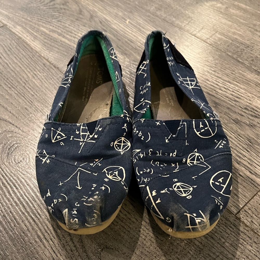 Toms